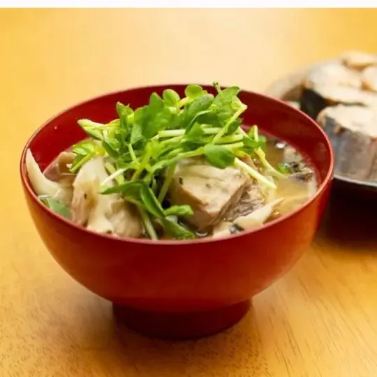 サバ缶、サケ缶、ツナ缶で作る！　脳の健康を考えた「魚の缶詰みそ汁」レシピ